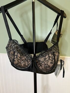NWT- Retired Cacique Black Lace Sheer Convertible Underwire Bra. Size 40 DD